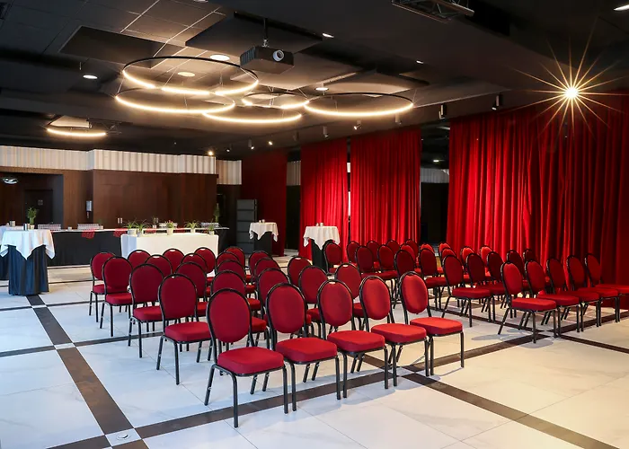 パラディア 4* トゥールーズ